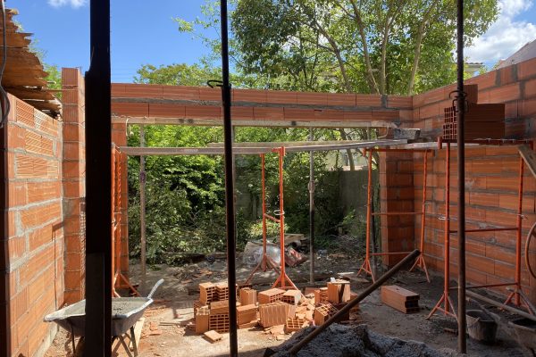 Extension et surélévation d'une échoppe à Eysine