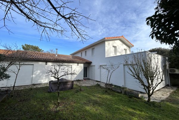 Surélévation totale à Pessac
